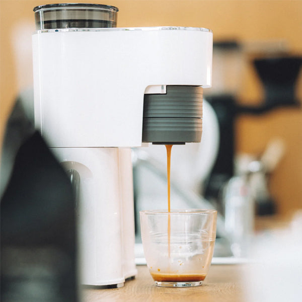 Bonavita Mini white home espresso machine