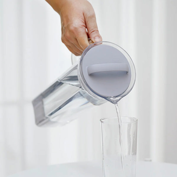 Hario Cold Brew Tea Pitcher Lily in Light Grey, 1200ml